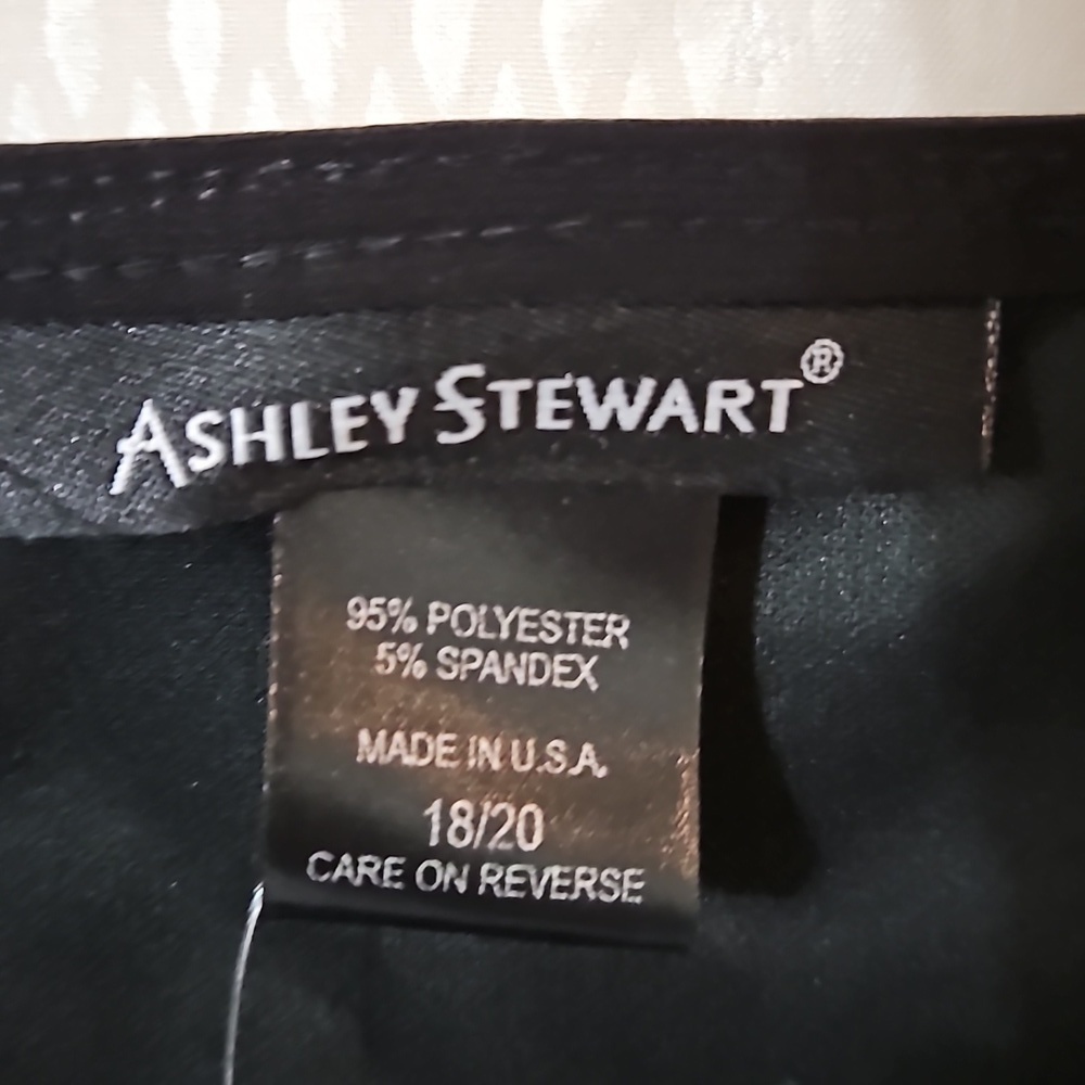 Ashley Stewart Faux Leather Peplum Top sz 18/20 Black NWT - Picture 4 of 7